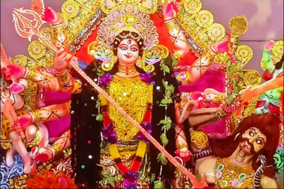 Hindus in Bangladesh fearfully observe the Durga Puja festival