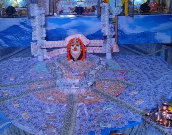 Fantastic! Unique picture of bhakti revealed in Sawan, Shiva ji's makeup made up of Rs 15 lakh notes