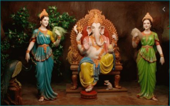 Why Ganesha has two wives? Must read this legend