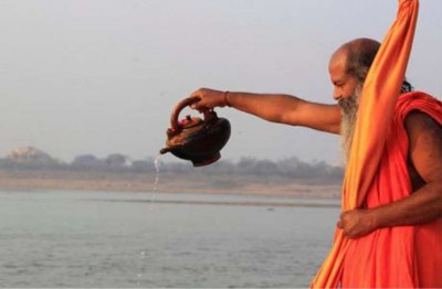 गंगा दशहरा: इन मन्त्रों के जाप से मिलेगा गंगा स्नान का फल