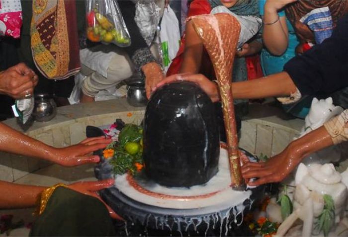 शक्ति प्राप्त करने के लिए करे शिव जी की पूजा