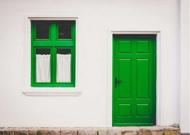 घर का दरवाजा बदल सकता है आपकी किस्मत, जानिये क्या है पूरा मामला