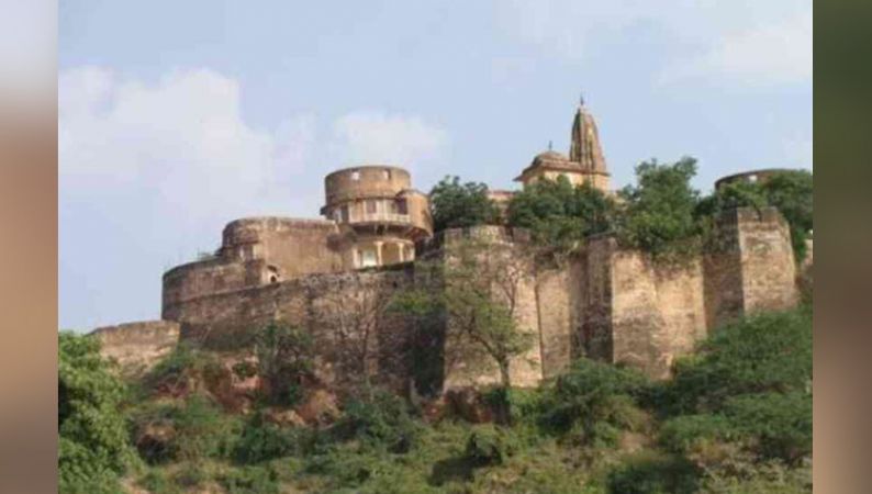 सिर्फ शिवरात्रि पर ही खुलते है इस शिव मंदिर के द्वार