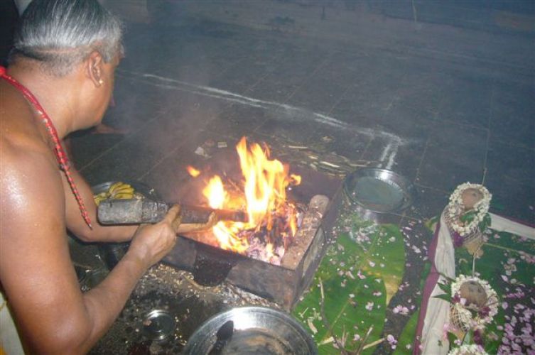 तंत्र शास्त्र से आ सकती है सुख और शांति