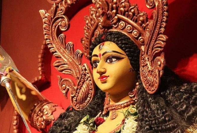 Learn these leadership qualities from Maa Durga