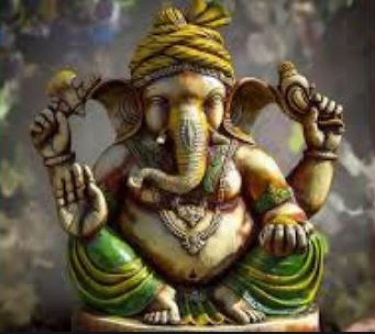 Chanting these mantras of Ganapati Bappa will remove all distress