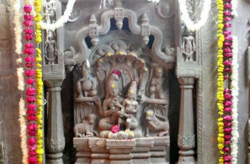 नाग पंचमी : देशभर में प्रसिद्ध है नागदेवता के ये 3 मंदिर