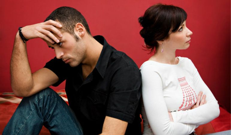 ये चीजे बन सकती है पति पत्नी के बीच तनाव का कारन
