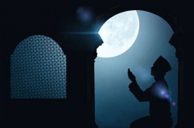 रमजान: अकेले अदा करें तरावीह की नमाज़, चले इस्लाम पैगंबर के क़दमों पर