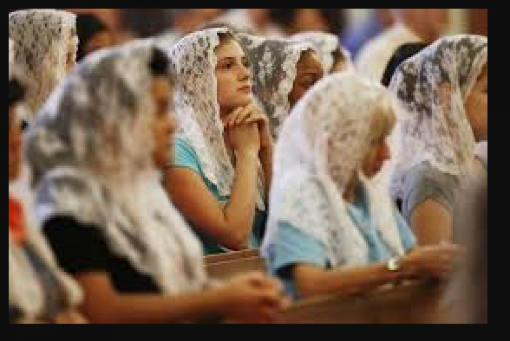 धार्मिक स्थलों में महिलाओ को सिर ढकना क्यों आवशयक माना जाता है ? जाने