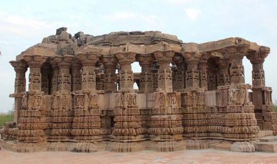 जानिए राजस्थान का यह प्रसिद्ध मंदिर सूरज डूबते ही क्यों हो जाता है वीरान?