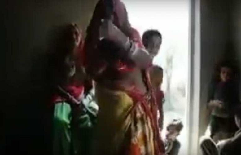 Video : राजस्थानी दादी का ये गज़ब डांस देख कर आपके भी होश उड़ जायेंगे
