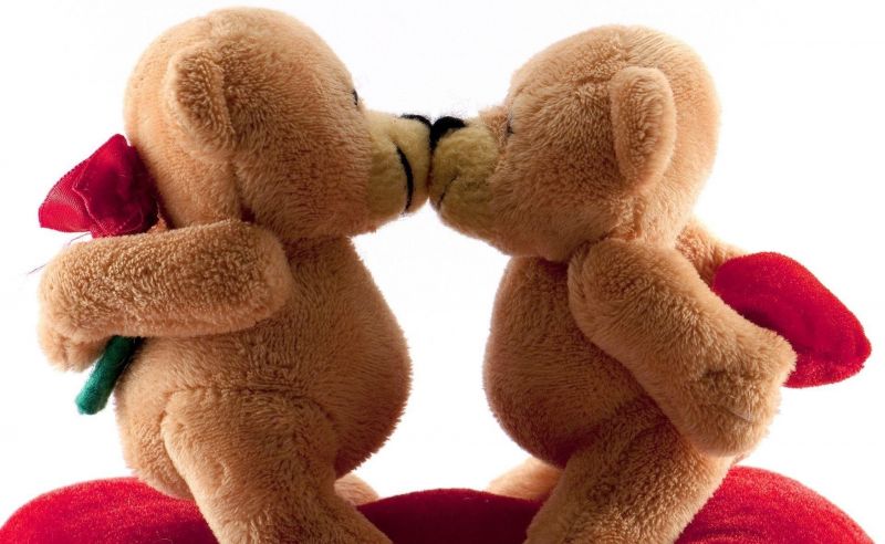 Teddy Day 2019: Wish your loved and dear ones with these lovely messages on social media