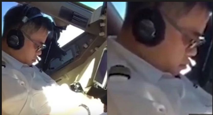 A senior pilot sleeping inside the cockpit, the video goes viral