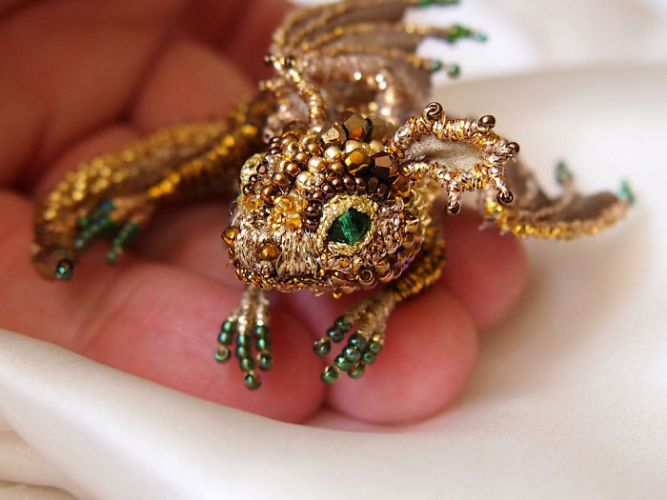 Watch this 'Dragon shaped bead brooch' by Russian artist