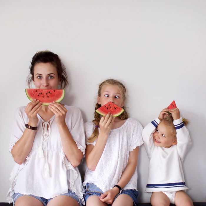 Adorable mumma had an 'awesome photoshoot' with her 'cute daughters'