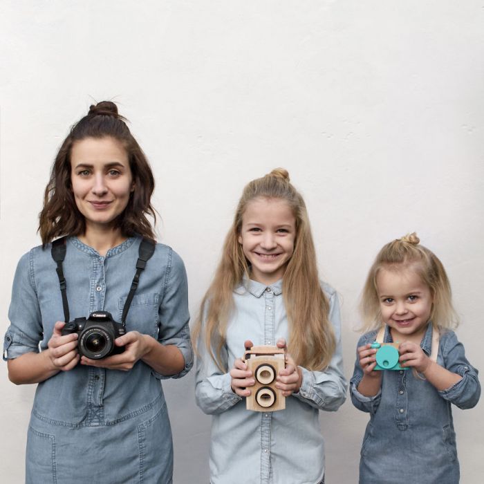 Adorable mumma had an 'awesome photoshoot' with her 'cute daughters'