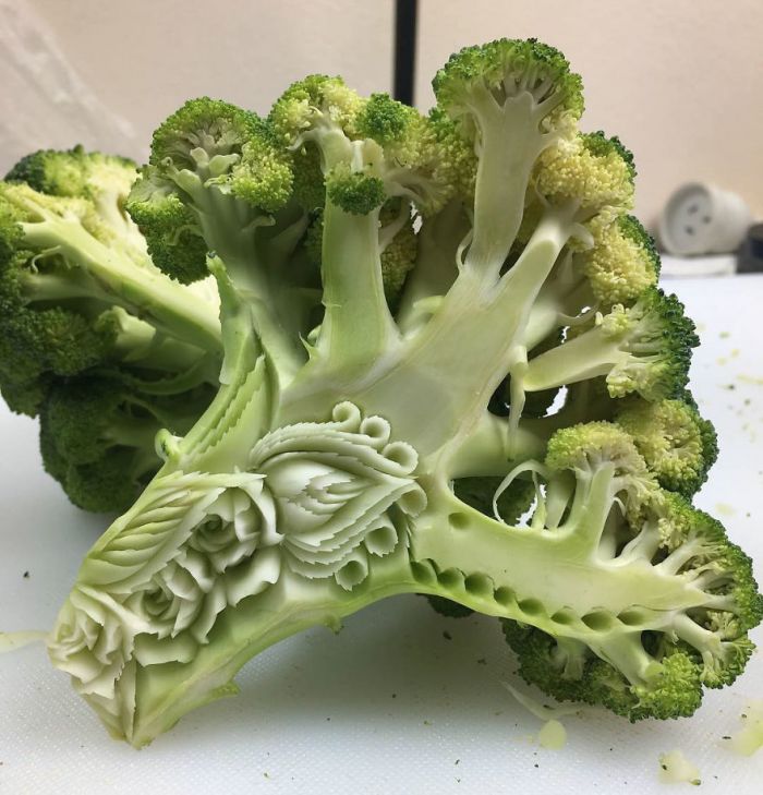 Watch the amazing 'Fruit and Vegetable' carving