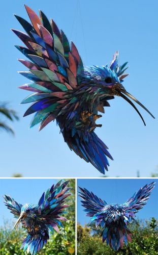 Watch, how this artist used recycled CDs to create the unique decoratives !!