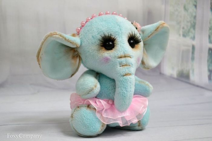 Russian artist's company 'Foxy' sells handmade toys