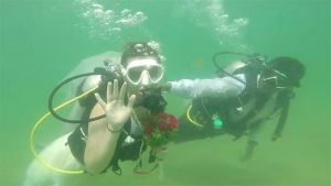 Have you ever seen, underwater wedding?