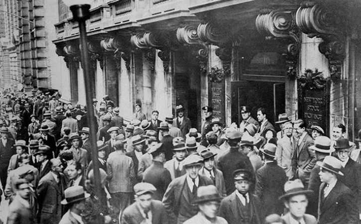 The Stock Market Crash of 1929: Signaling the Beginning of the Great Depression