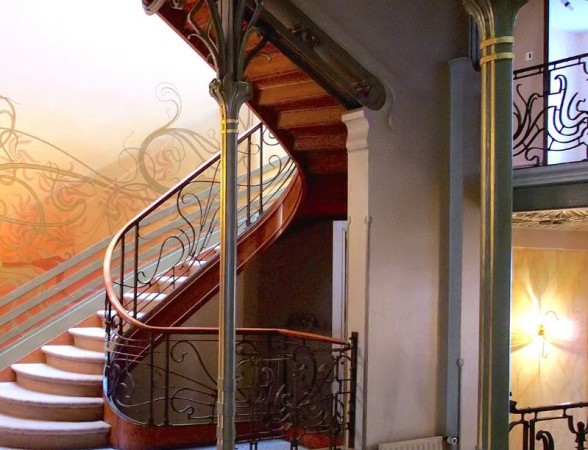 Art Nouveau: A Decorative and Ornamental Style Characterized by Elegant Curves and Natural Motifs
