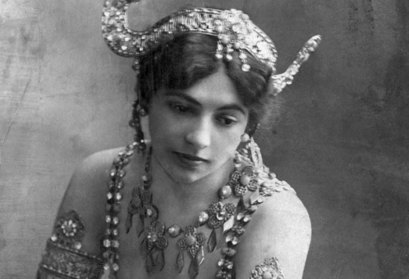 Mata Hari: Uncovering the Fascinating Story of the Exotic Dancer and Accused Spy During World War I