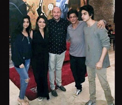 Shah Rukh Khan and family enjoying with Sridevi and Boney Kapoor in California