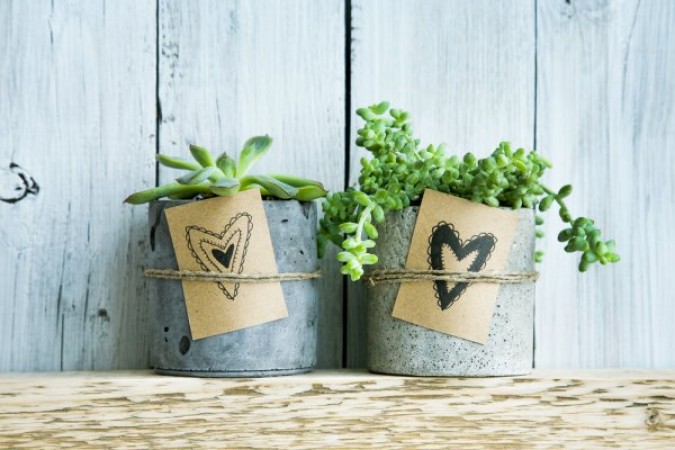 10 Budget-Friendly DIY Gifts That Wow: Personalize Your Presents