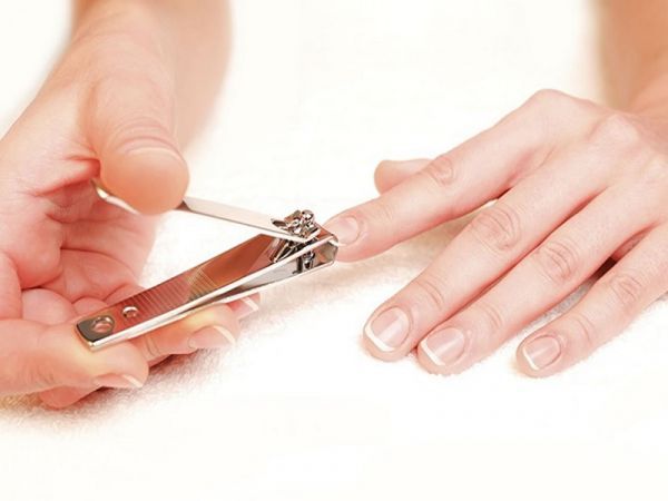 Why do nails are forbidden to cut at night?