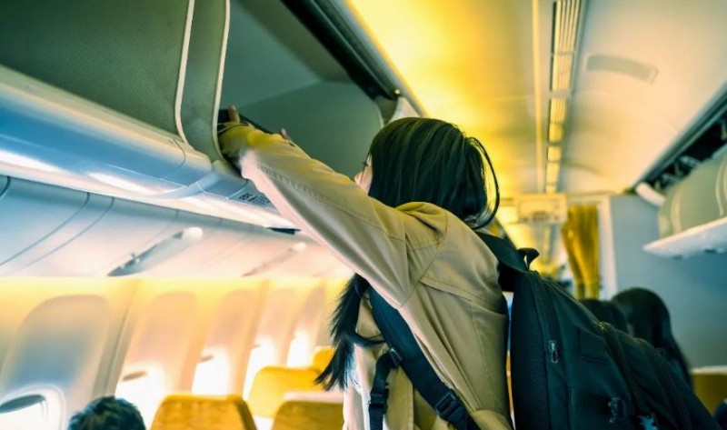 Flight Attendant Reveals Dirty Secrets of Flying: Tips for a Safe and Comfortable Journey