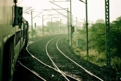 रेलवे को प्रति यूनिट बिजली कितनी मिलती है, एक साल में बिजली का बिल कितना आता है?
