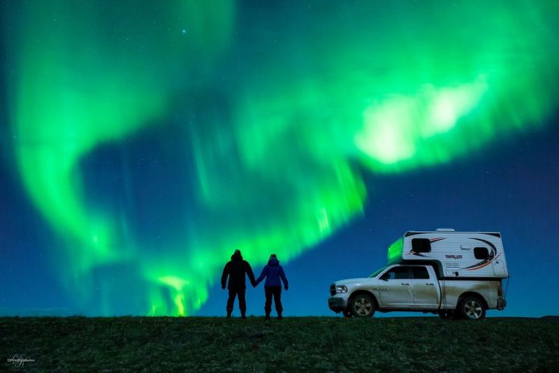 A Guy Proposes His Girlfriend Under The Surreal Northern Lights
