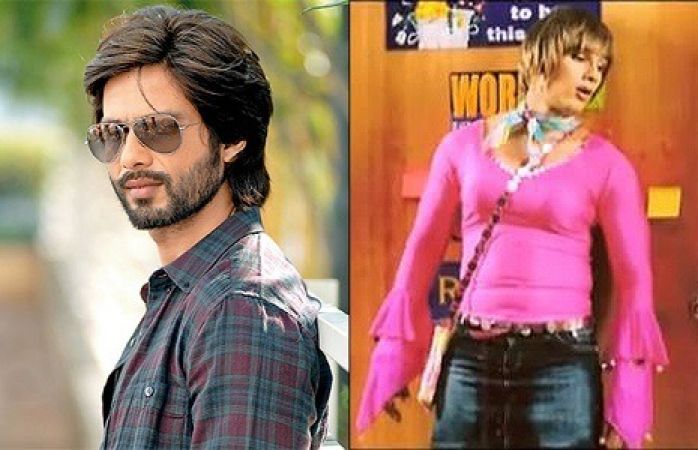 10 Bollywood Actors who played female roles in movies.
