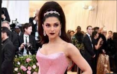 Deepika Padukone asked fan about her costume color in Cannes and the Verdict is...