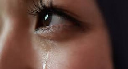 What does it mean if the first tear comes from the left eye?