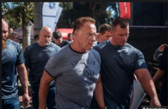 Arnold Schwarzenegger kicked by a man in gym....watch video inside