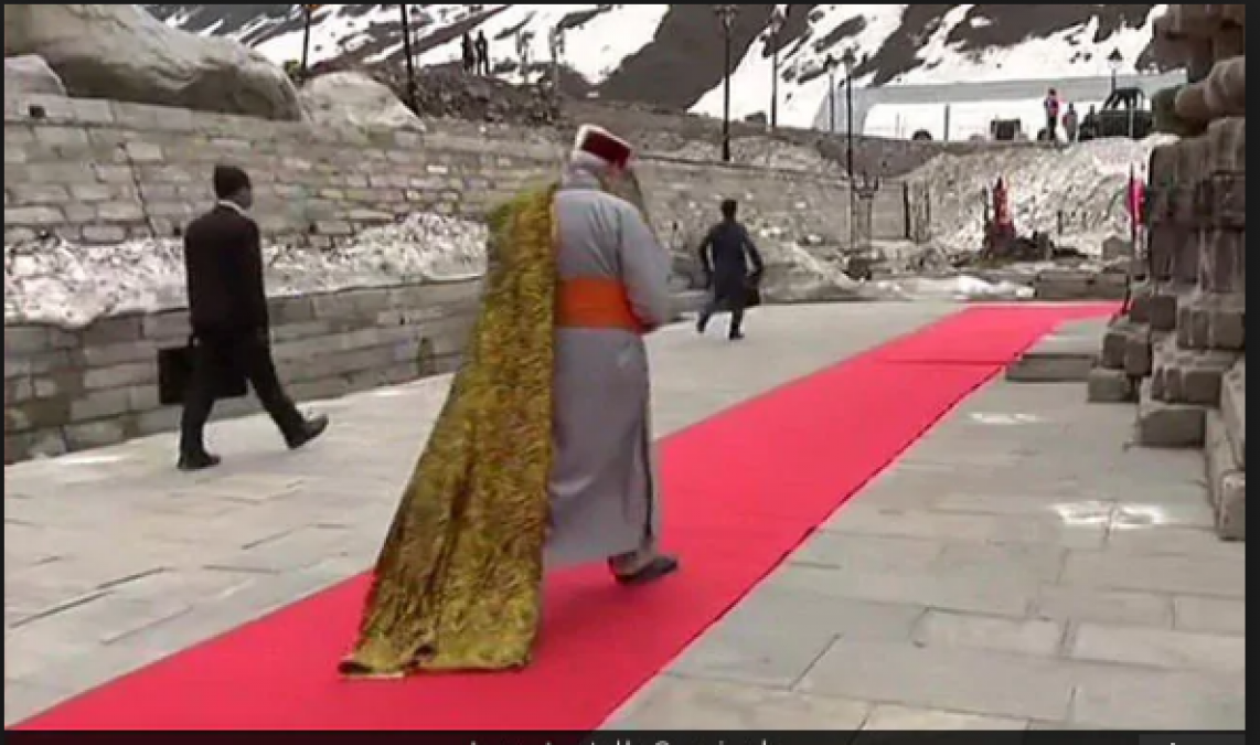 PM Modi’s red carpet looks in Kedarnath; twitter comments Is it Cannes2019?