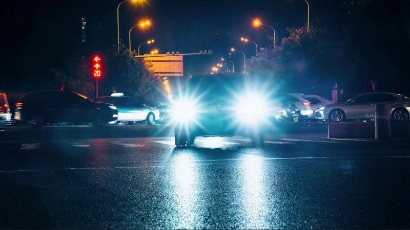 Proper Use of Car Headlights: Key Tips for Safe Nighttime Driving