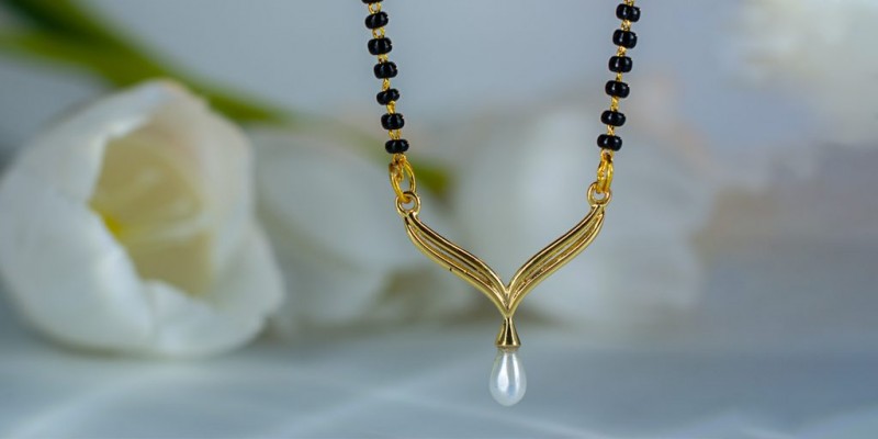 Gift the latest design Mangalsutra to your wife