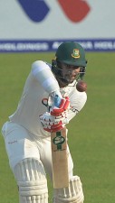 Watch: Bangladesh reach 82/2 at lunch on Day 1 of 2nd Test
