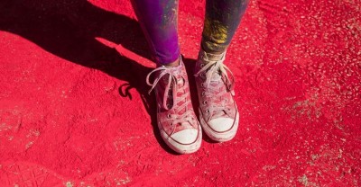 These Easy Ways to Remove Holi Color Stains from Your Shoes
