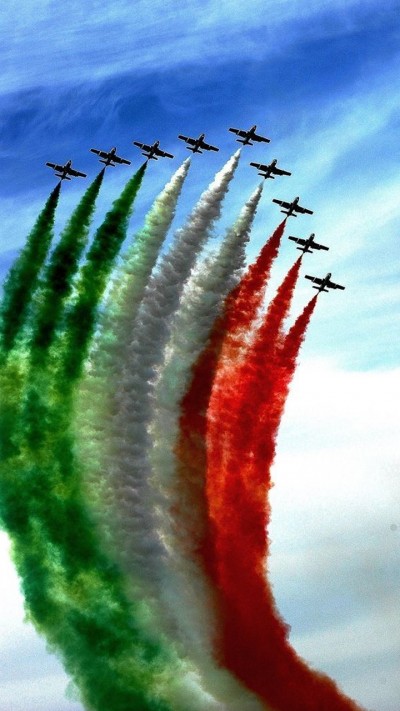 'भारतीय वायुसेना' पर आज आसमान में गरजेंगे 80 लड़ाकू विमान