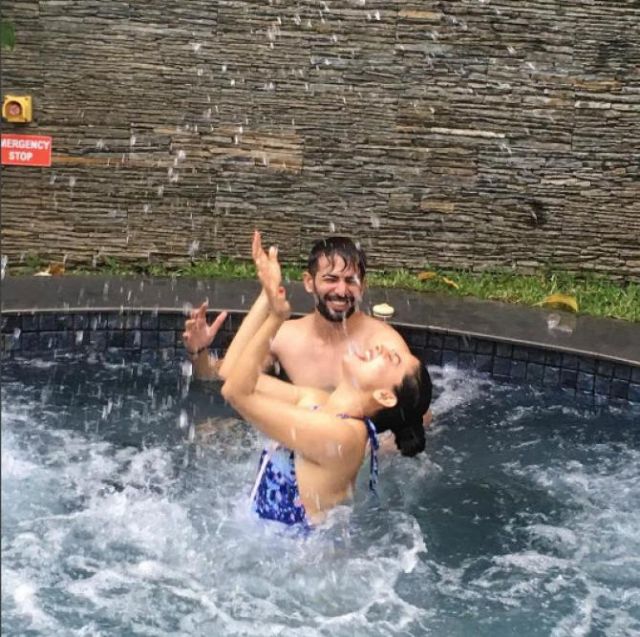 Fun-filled vacation pics of Jay Bhanushali and Mahhi Vij !