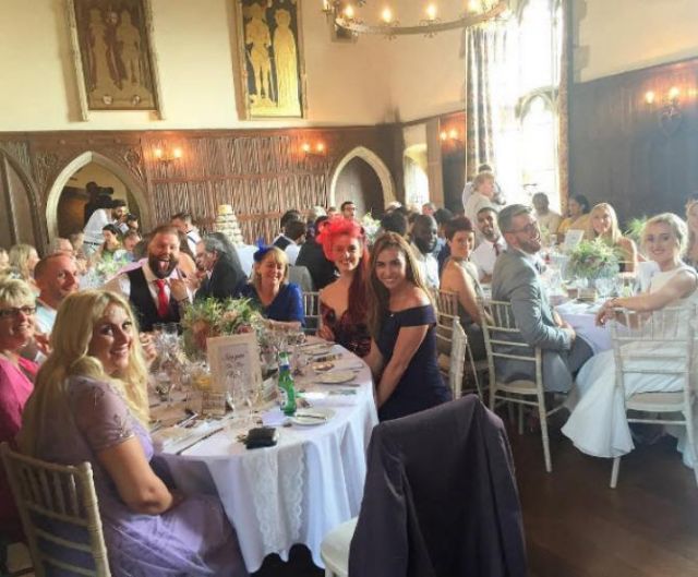 See the pictures of cutesy couple secretly got married in London!