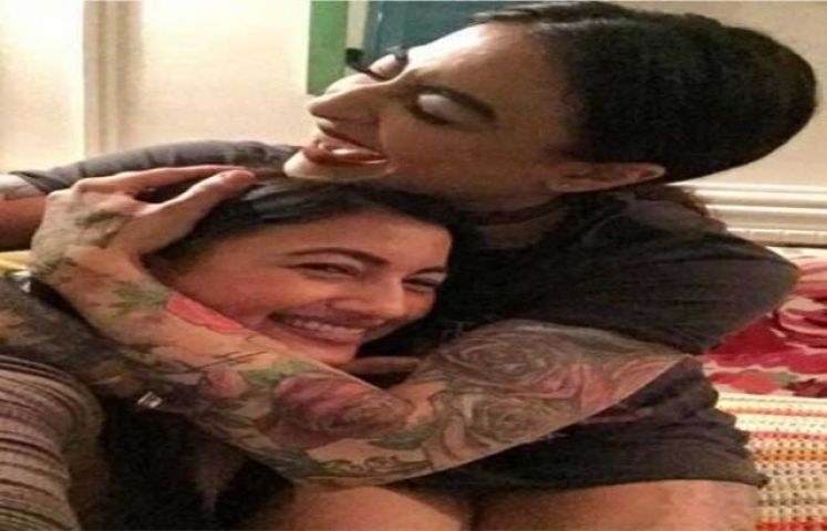 These Pictures of 'Gauhar Jhan and Bani J' show how Strong their Friendship is!!!