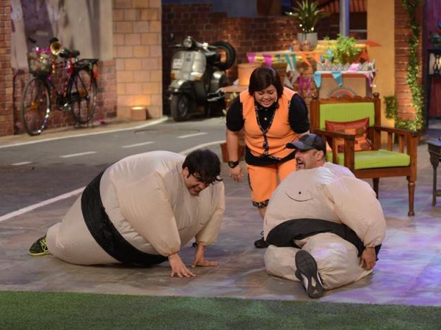 Watch Salman as a Sumo on Comedy Nights Live