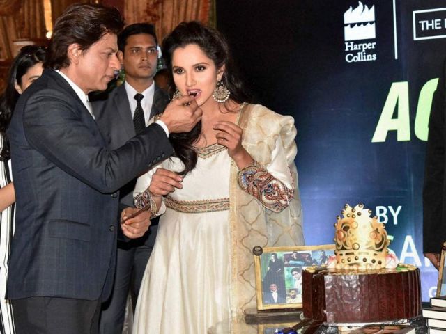 Shahrukh Khan in the book launch of Sania Mirza’s biography