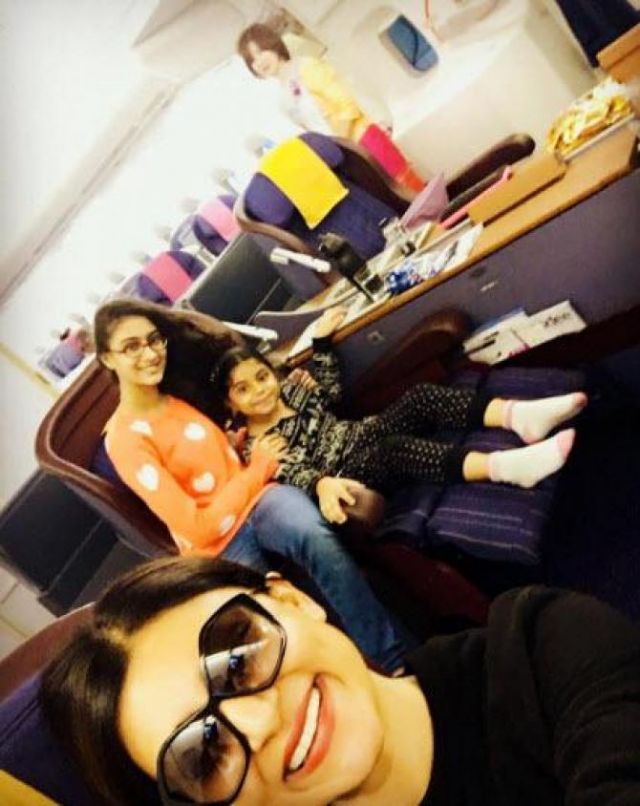 Adorable vacation pictures of Sushmita Sen with her daughters